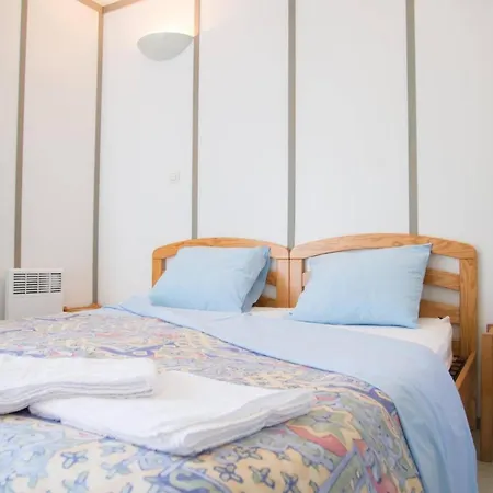 Chalet 2 Les De Booz 4-6 Personnes